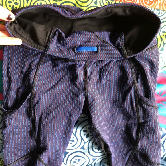 Lululemon Cropped Leggings - Picture 3 of 6